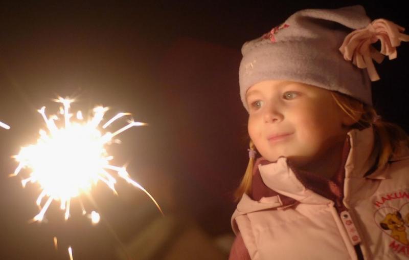 Ура, каникулы! Пиротехника, которую можно запускать с детьми - Белгород | belgorod.salutsklad.ru